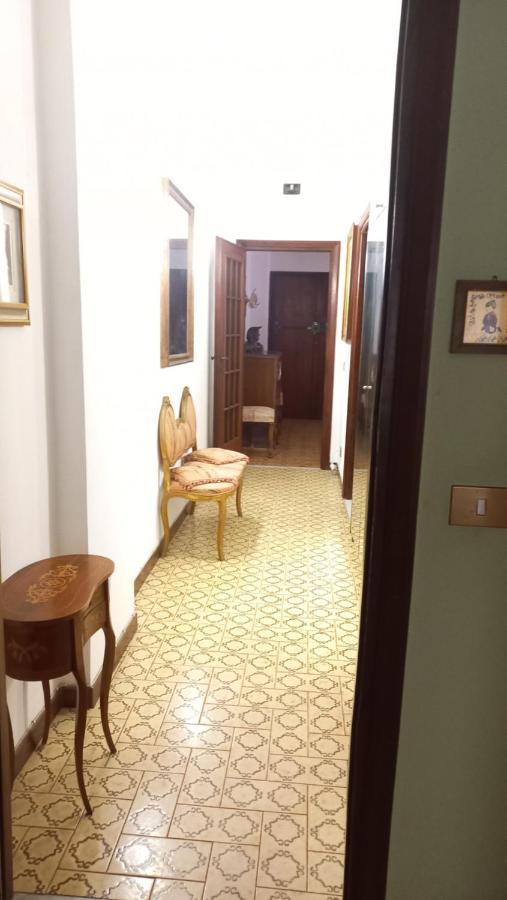 Appartamento Incantevole Al Centro Di Torvaianica Bagian luar foto