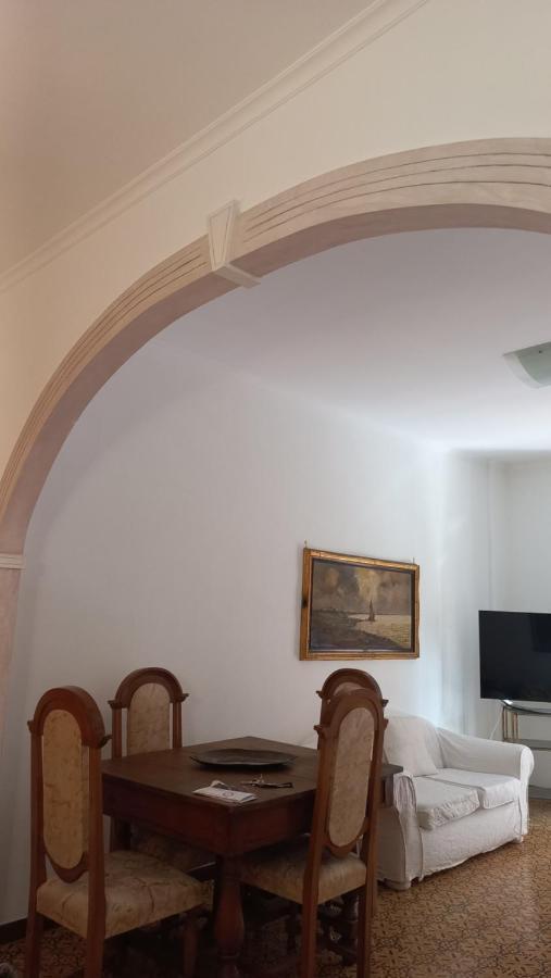 Appartamento Incantevole Al Centro Di Torvaianica Bagian luar foto