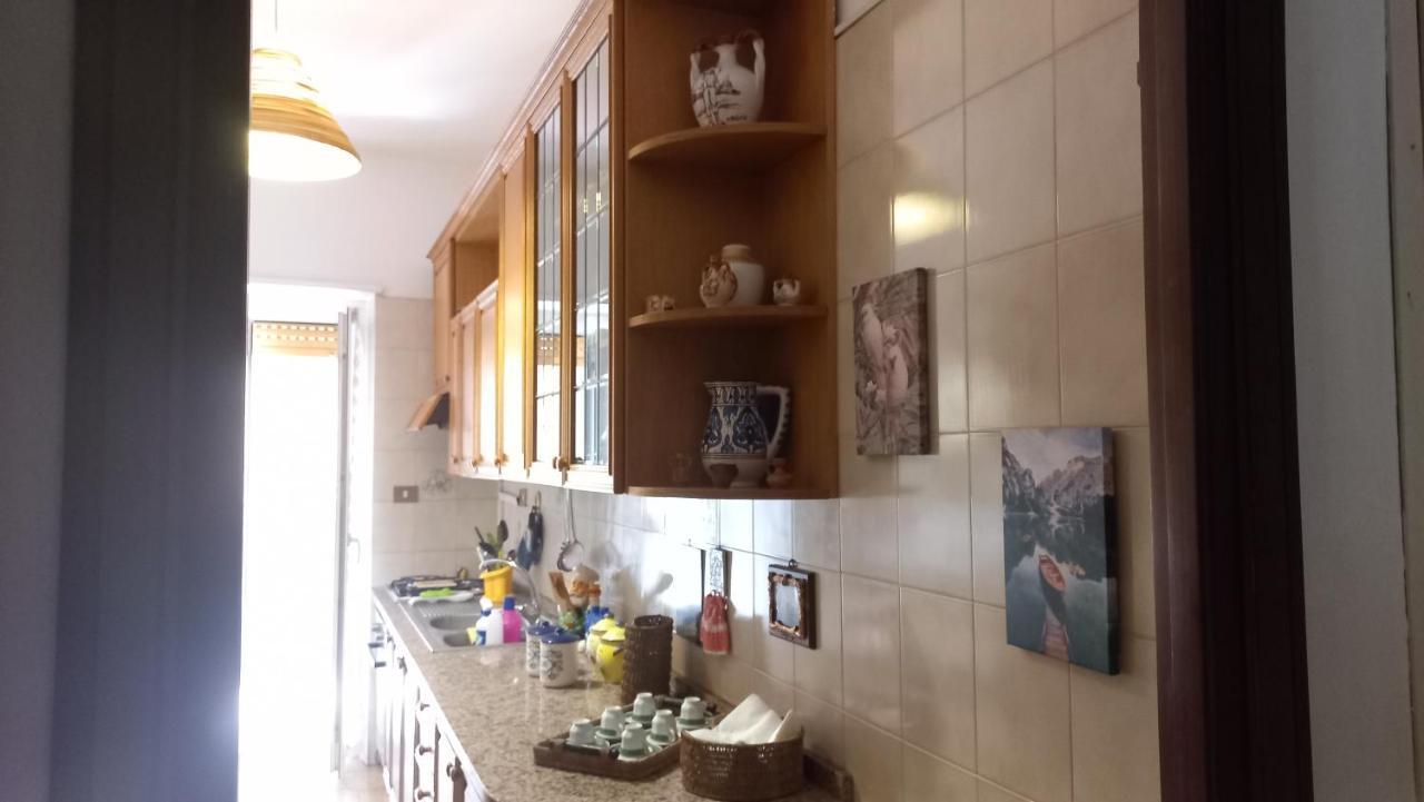 Appartamento Incantevole Al Centro Di Torvaianica Bagian luar foto