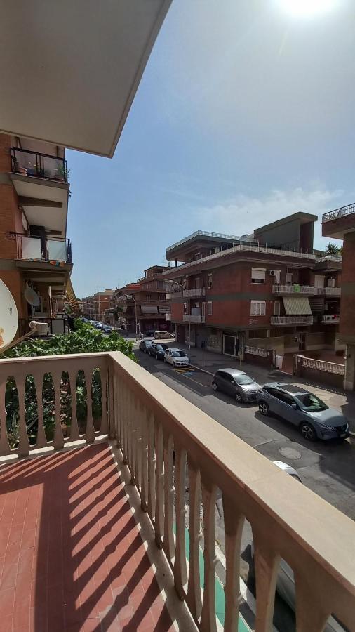 Appartamento Incantevole Al Centro Di Torvaianica Bagian luar foto