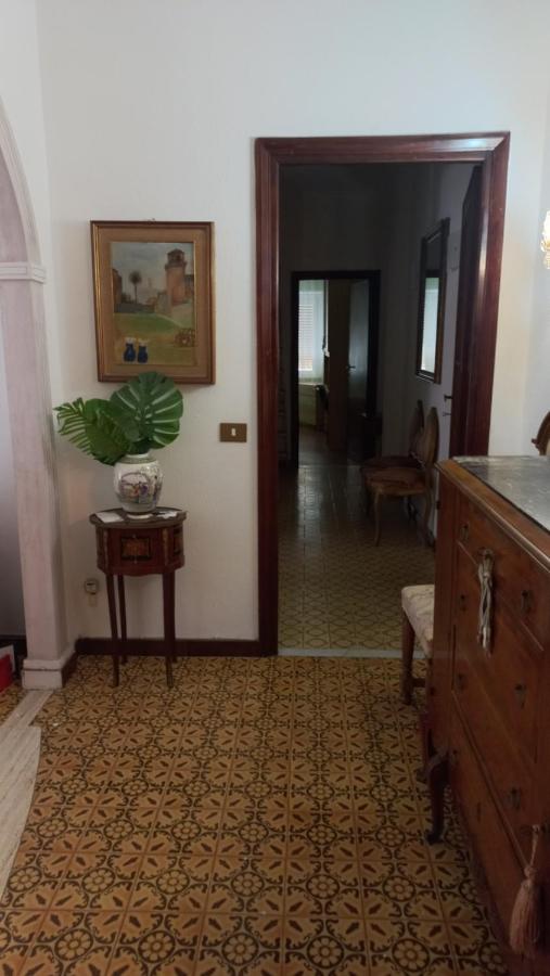 Appartamento Incantevole Al Centro Di Torvaianica Bagian luar foto