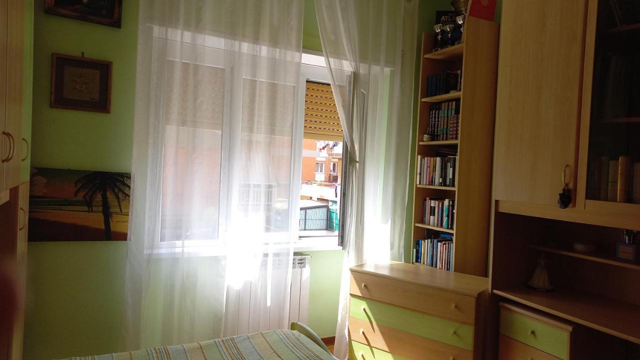 Appartamento Incantevole Al Centro Di Torvaianica Bagian luar foto